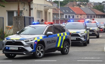 FOTO: Veľká modernizácia vozového parku Policajného zboru pokračuje