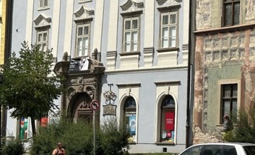 FOTO:  Námestie v Levoči sa dočkalo obnovy schodísk