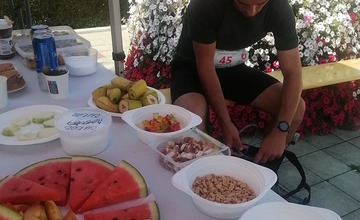 FOTO:  Občerstvenie vo Svidníku počas Rusínskeho ultra behu