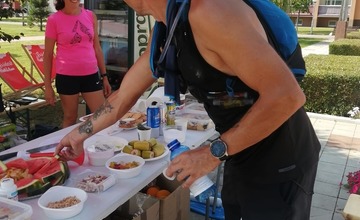 FOTO:  Občerstvenie vo Svidníku počas Rusínskeho ultra behu