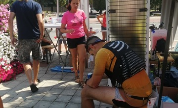 FOTO:  Občerstvenie vo Svidníku počas Rusínskeho ultra behu