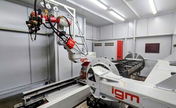 FOTO: V Starej Ľubovni otvorili novú halu spoločnosti LEITECH. Zamestnať tam môžu 100 nových pracovníkov