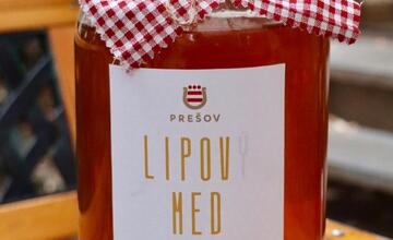 FOTO: Na Kmeťovom stromoradí bola vysadená pamätná Petrova lipa 