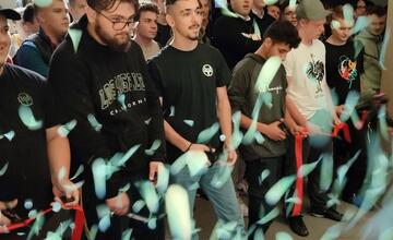 FOTO: Stredoškoláci zo Starej Ľubovne vytvorili v škole oddychovú pneuzónu