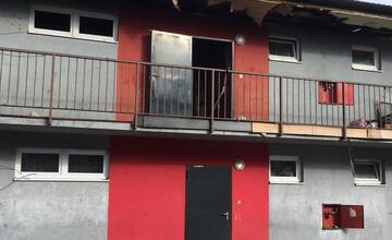 FOTO: Požiar v obci Krajná Bystrá v okrese Svidník