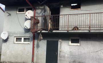 FOTO: Požiar v obci Krajná Bystrá v okrese Svidník