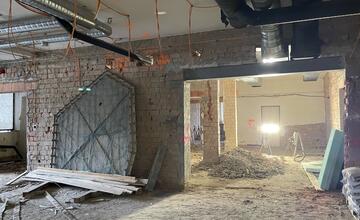 FOTO: Rekonštrukcia Múzea moderného umenia Andyho Warhola v Medzilaborciach