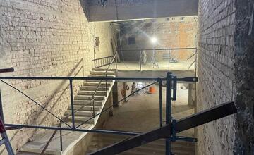 FOTO: Rekonštrukcia Múzea moderného umenia Andyho Warhola v Medzilaborciach