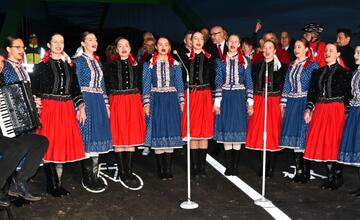 FOTO: Slávnostné otvorenie mosta pre peších a cyklistov v Humennom