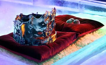 FOTO: Tatranský ľadový dóm na Hrebienku je otvorený. Interiér zdobí Westminsterské opátstvo