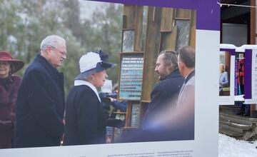 FOTO: Tatranský ľadový dóm na Hrebienku je otvorený. Interiér zdobí Westminsterské opátstvo