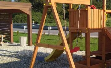 FOTO: V Prešovskom kraji vyrástli nové detské ihriská a hracie prvky