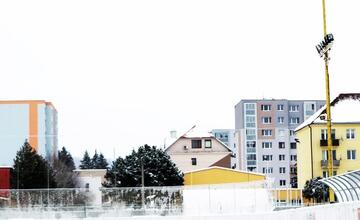 FOTO: Stropkov otvoril zimný štadión verejnosti 