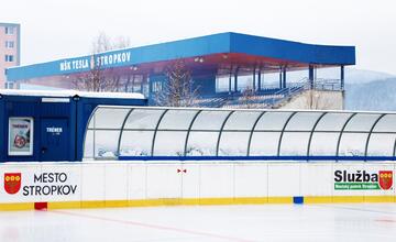 FOTO: Stropkov otvoril zimný štadión verejnosti 