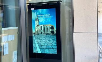 FOTO: Pri budove mestského úradu v Prešove pribudla digitálna úradná tabuľa