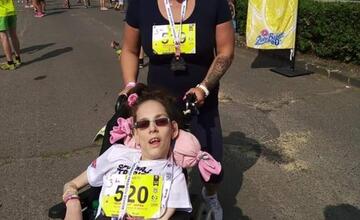 FOTO: Ťažko zdravotne postihnutá Katka zdoláva so svojou mamou Ľubkou bežecké výzvy