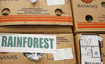 FOTO: Odkiaľ prichádzajú vaše potraviny? Navštívili sme centrálny sklad Kauflandu