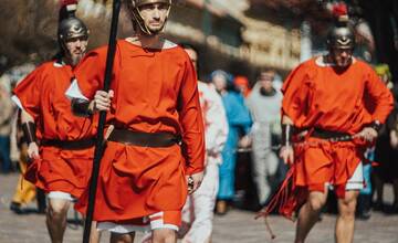 FOTO: Fotograf zachytil Krížovú cestu v Prešove