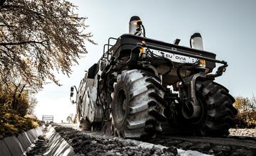 FOTO: Pokračuje rekonštrukcia úseku Kokošovce – Abranovce