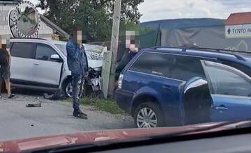 FOTO: Na križovatke v Orkucanoch došlo k zrážke dvoch áut