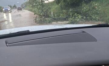 FOTO: Humenné zasiahla silná búrka