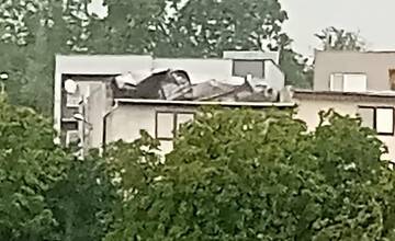 FOTO: Búrka vo Vranove nad Topľou za sebou zanechala spúšť