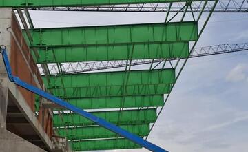 FOTO: Výstavba prešovského štadióna - osvetlenie