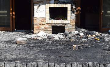 FOTO: Páchateľ podpálil drevenicu v okrese Poprad