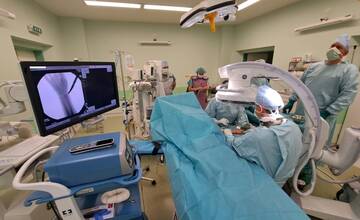FOTO: Dve unikátne operácie v prešovskej nemocnici počas jedného dňa