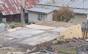 FOTO: Dom v Hraničnom zasiahol ničivý požiar