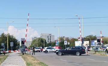 FOTO: V úseku Veľký Šariš – Prešov je prerušená železničná doprava