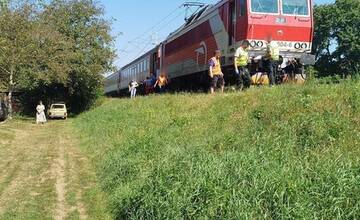 FOTO: V úseku Veľký Šariš – Prešov je prerušená železničná doprava