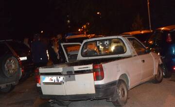 FOTO: Vodič pod vplyvom alkoholu v Poprade narazil do štyroch áut