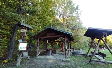 FOTO: Lesné lekárničky v Lemešanoch