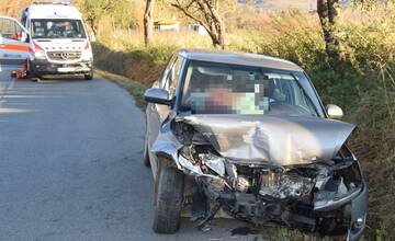 FOTO: V okrese Kežmarok sa čelne zrazili dve osobné autá