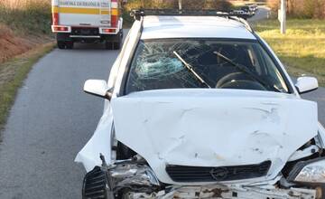 FOTO: V okrese Kežmarok sa čelne zrazili dve osobné autá