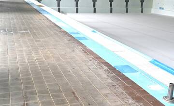 FOTO: Krytý bazén v Humennom prejde rekonštrukciou