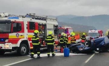 FOTO: Pre tragickú nehodu za Braniskom uzavreli časť diaľnice