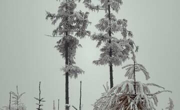 FOTO: Tatranskú Lomnicu už zdobí prvý sneh