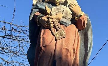 FOTO: Socha Panny Márie Škapuliarskej je na pôvodnom mieste