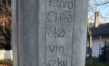 FOTO: Socha Panny Márie Škapuliarskej je na pôvodnom mieste