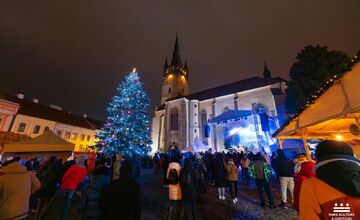 FOTO: Takto oslávili posledný deň roka 2024 na Hlavnej v Prešove