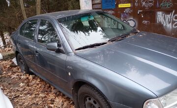 FOTO:  Štát predáva ojazdené autá, ktoré už nebude využívať. Tieto môžu byť vaše za super cenu