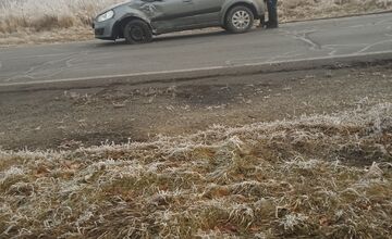 FOTO: Na vjazde do Popradu sa zrazili dve osobné autá