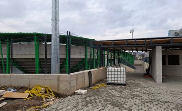 FOTO: Prešovská Futbal Tatran Aréna finišuje – termín dokončenia sa blíži