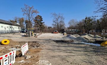 FOTO: Pri Amfiteátri v Prešove vzniká nové parkovisko