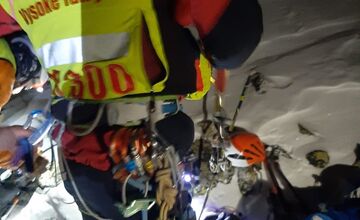 FOTO: Horskí záchranári majú za sebou náročnú akciu, pomoc potrebovali horolezci