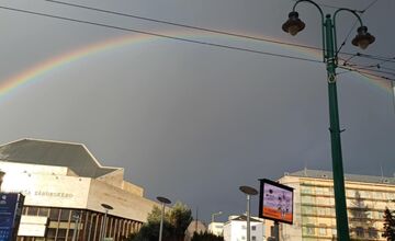 FOTO: Nebeské divadlo v Prešove: Dvojitá dúha očarila stovky obyvateľov​