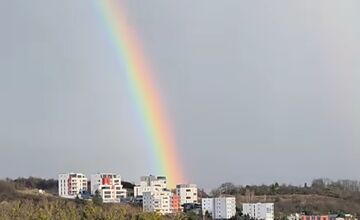 FOTO: Nebeské divadlo v Prešove: Dvojitá dúha očarila stovky obyvateľov​
