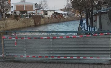 FOTO: Vodič jazdil ulicami Kežmarku s 2,5 promile